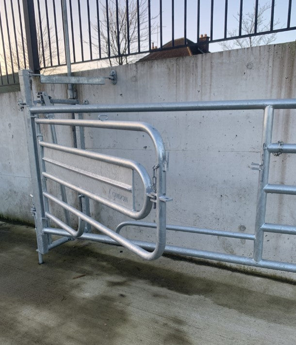 Calving Support Gate 11-13ft 3.35m - 3.96m