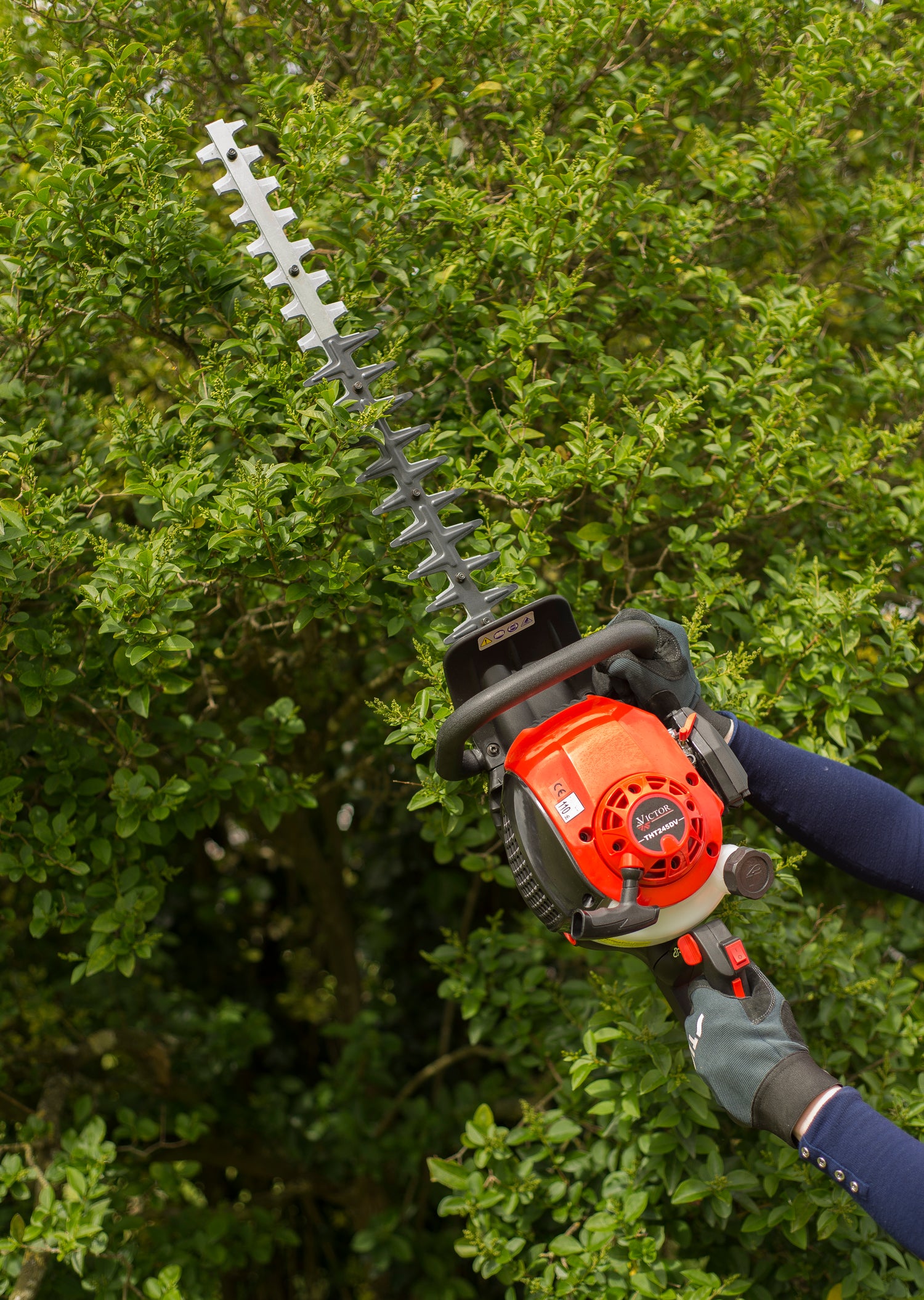 Victor 24&quot; Double Sided Hedge trimmer