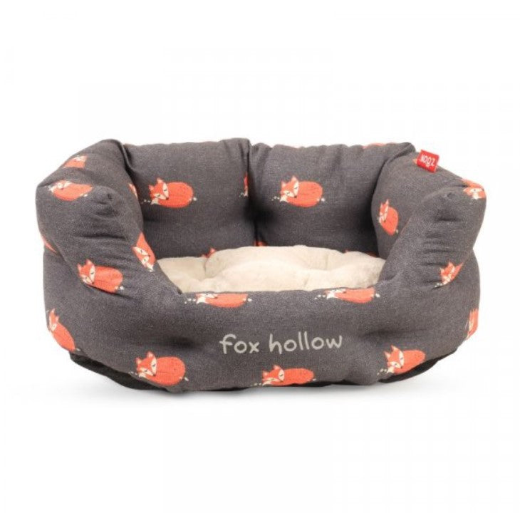 Fox Hollow Oval Pet Bed