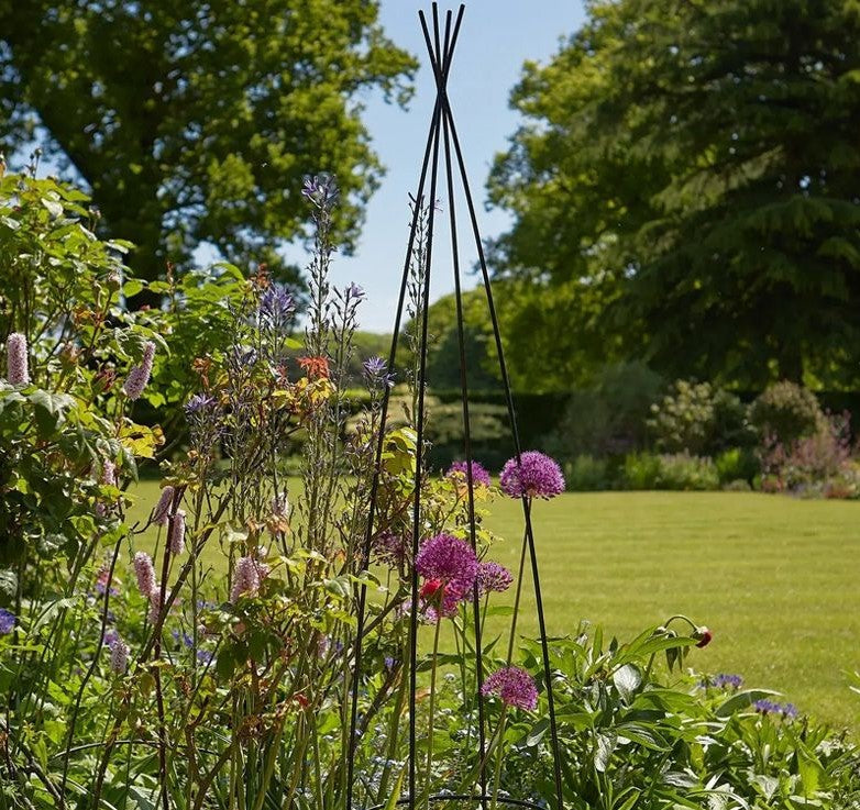 Wigwam Obelisk